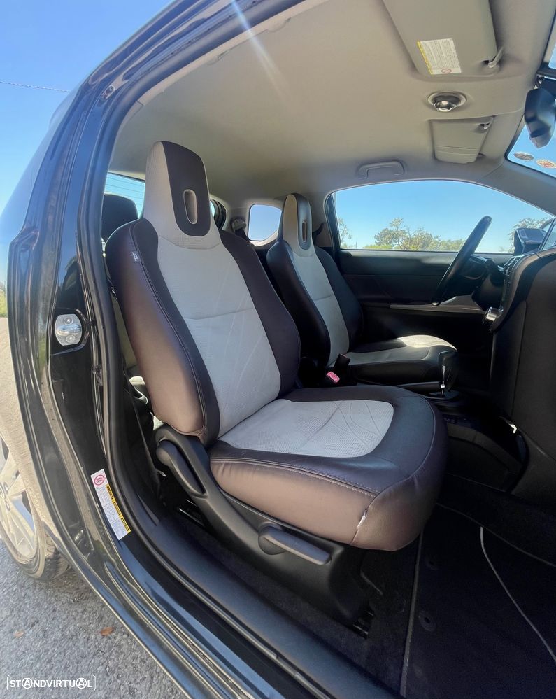 Toyota iQ 1.33 VVT-i 2 MultiDrive EP+NAVI+Bluetooth - 10