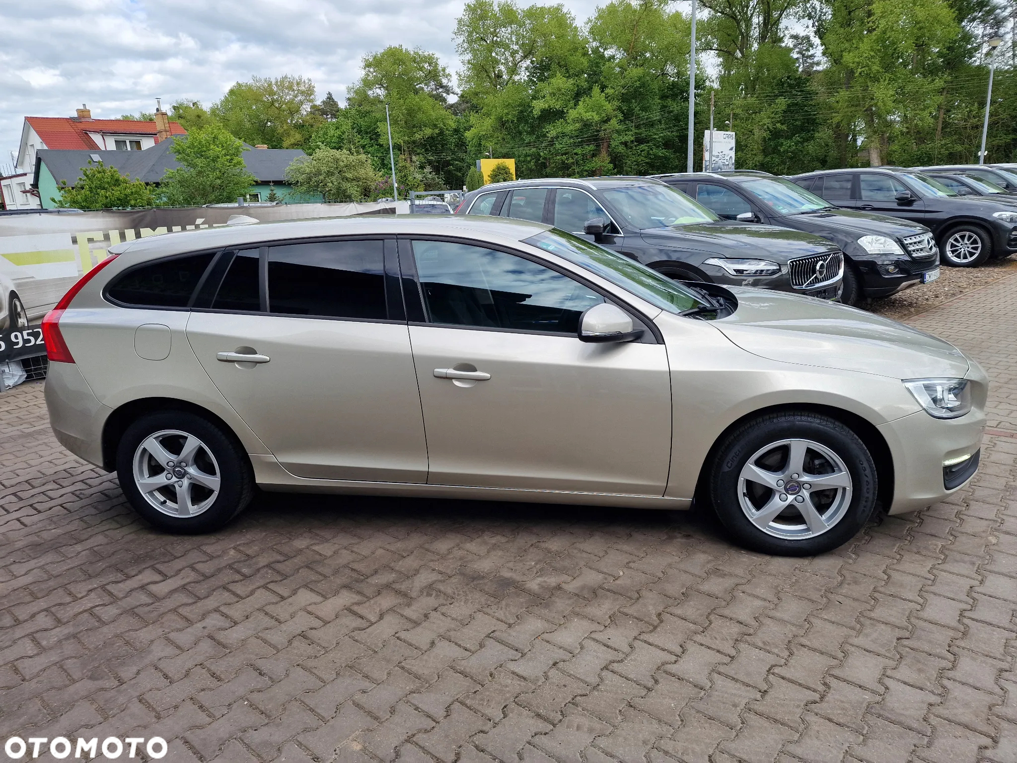 Volvo V60 D2 Geartronic Momentum - 11