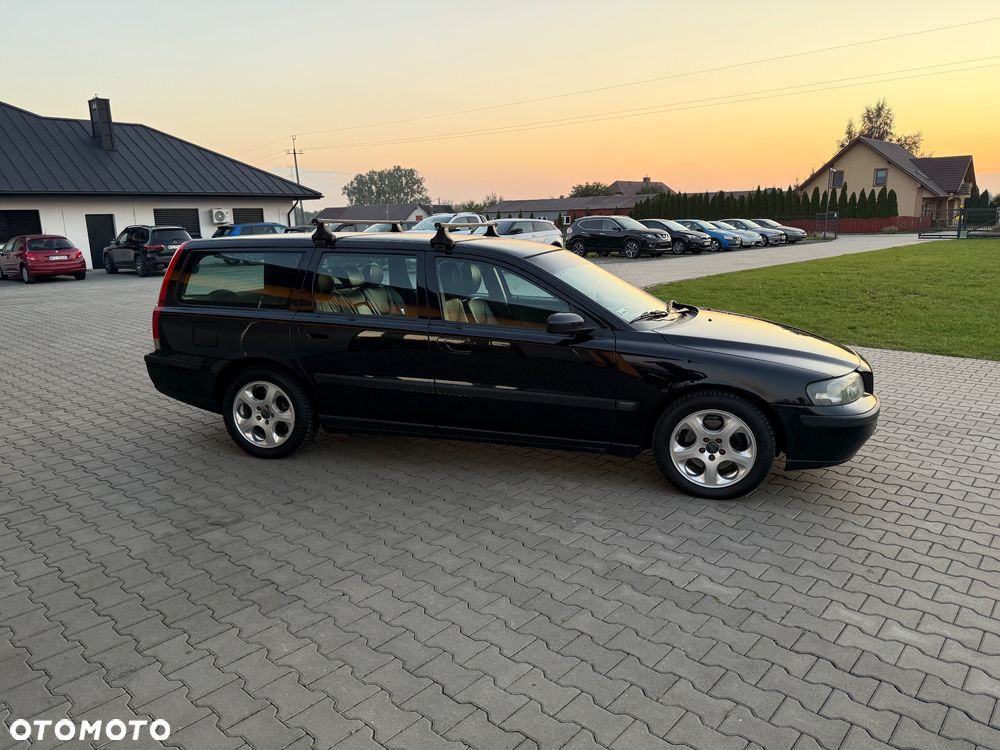 Volvo V70 2.4 D Momentum - 17