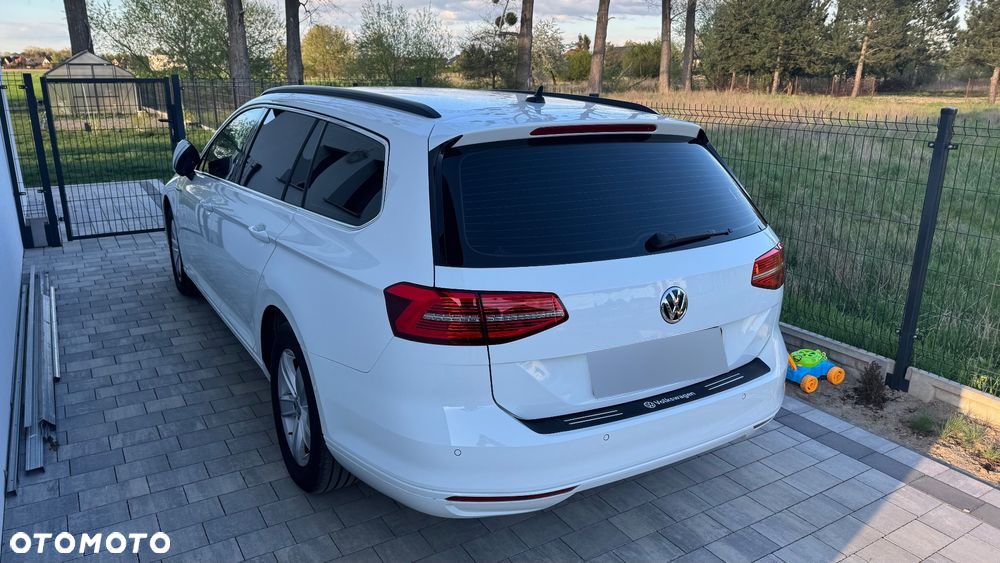 Volkswagen Passat Variant 2.0 TDI DSG (BlueMotion Technology) Comfortline - 4