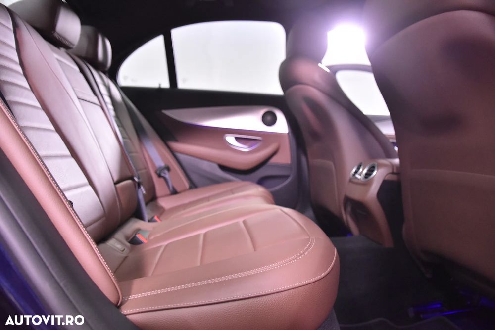 Mercedes-Benz E - 12