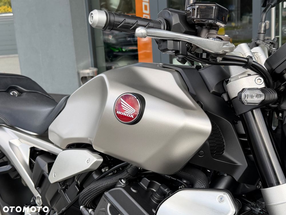 Honda CB - 18