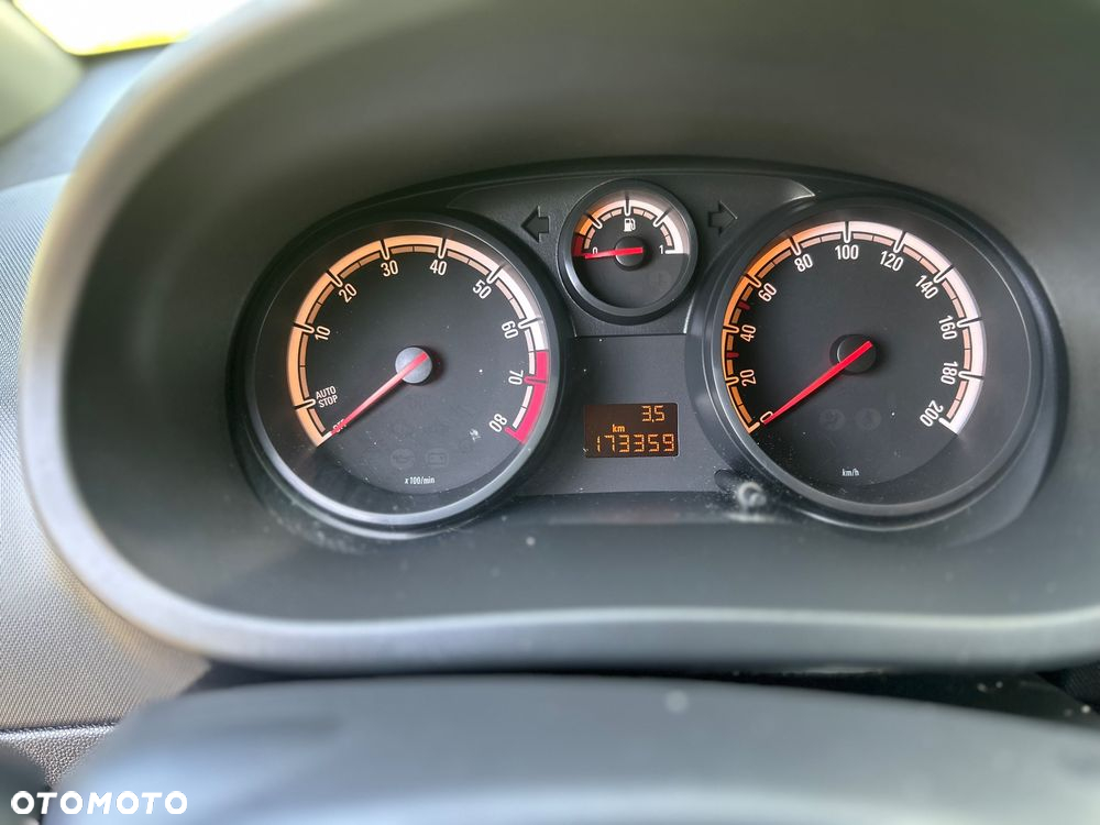 Opel Corsa 1.4 16V Active - 19