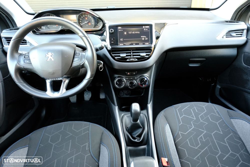 Peugeot 2008 1.2 PureTech Style - 14