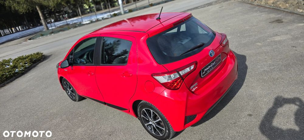 Toyota Yaris Hybrid 100 Premium EU6 - 19