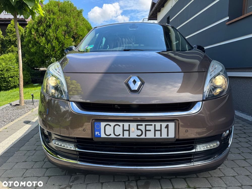 Renault Grand Scenic Gr 2.0 16V Bose Edition CVT - 17