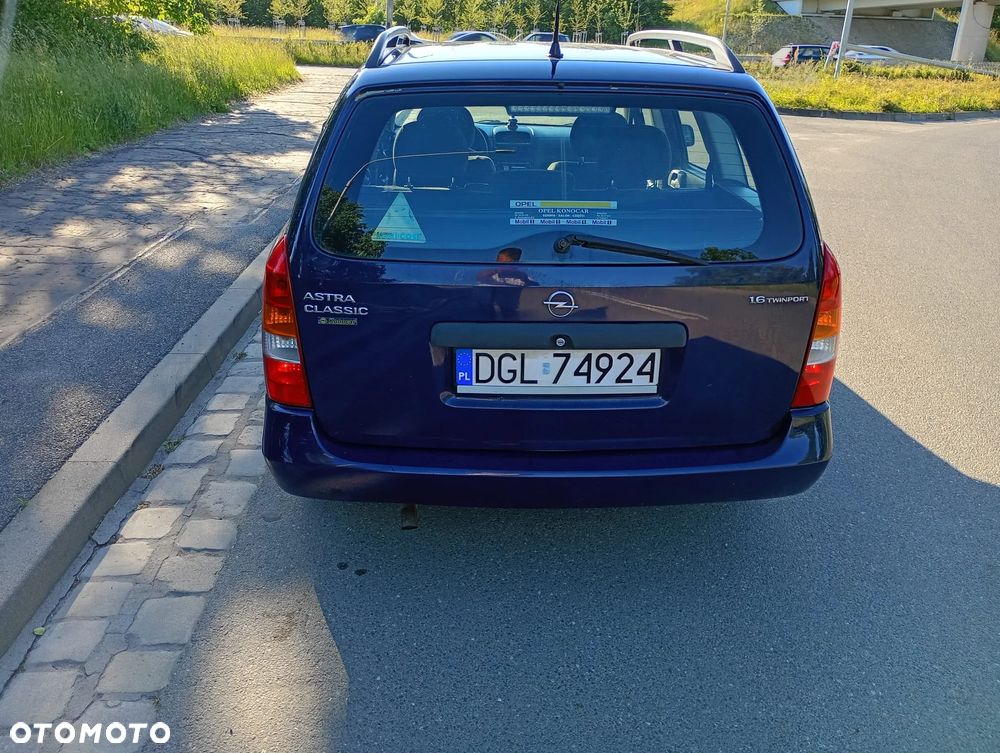 Opel Astra 1.6 - 5