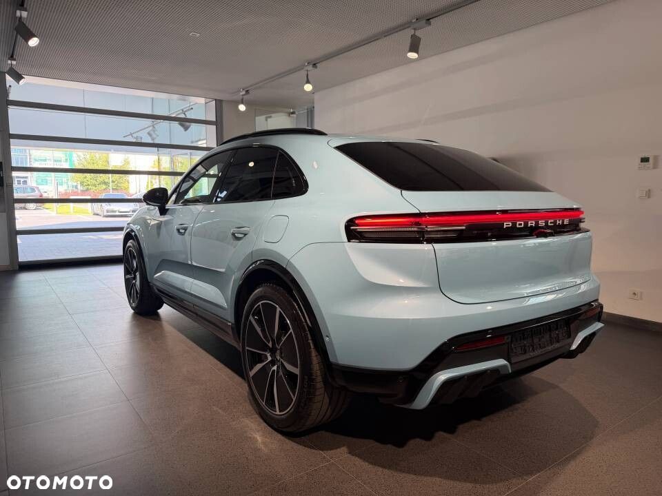 Porsche Macan - 2
