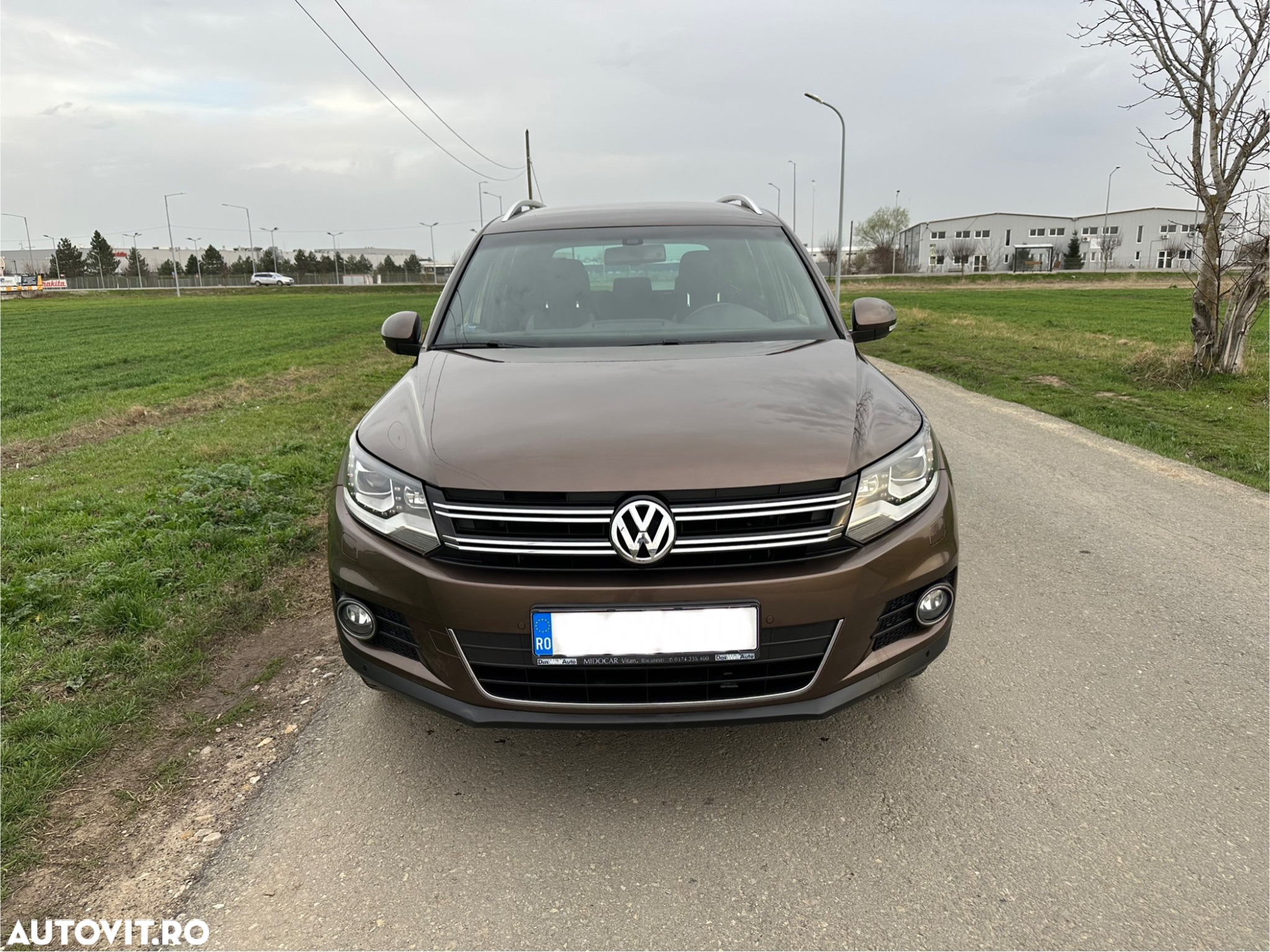 Volkswagen Tiguan - 2