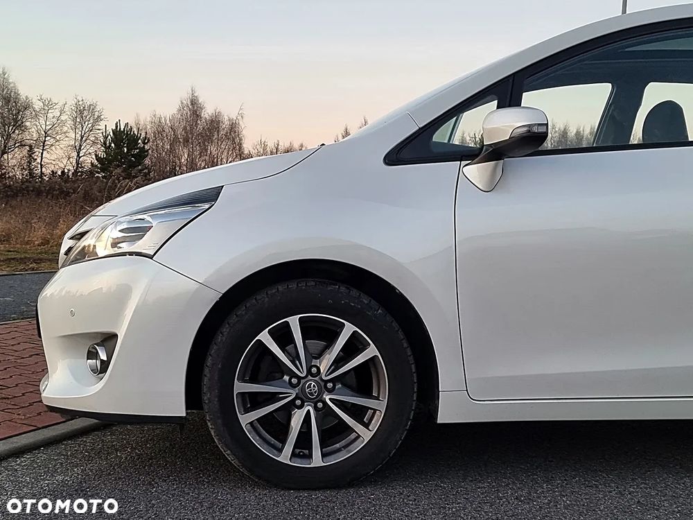 Toyota Verso 1.8 Edition - 14