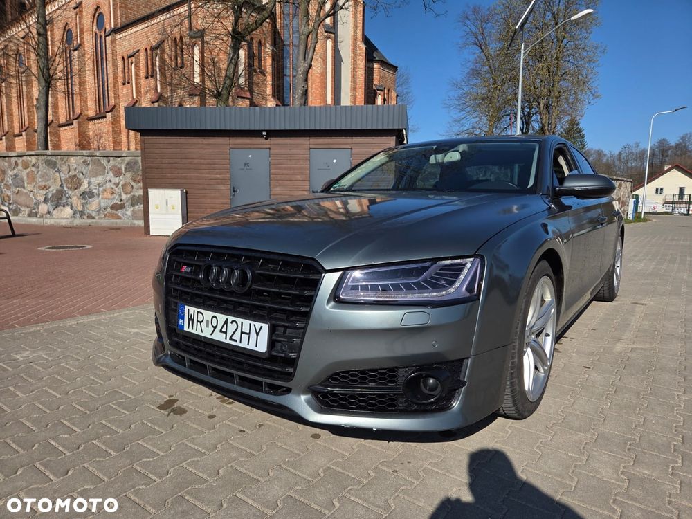 Audi A8 - 4