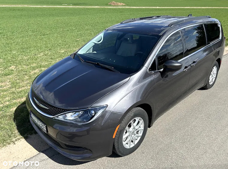 Chrysler Pacifica - 32