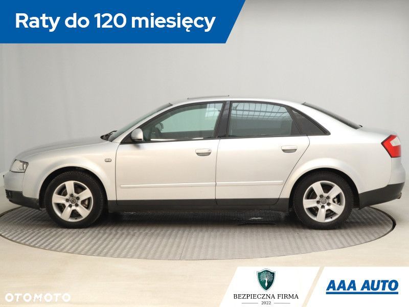 Audi A4 Limousine - 4