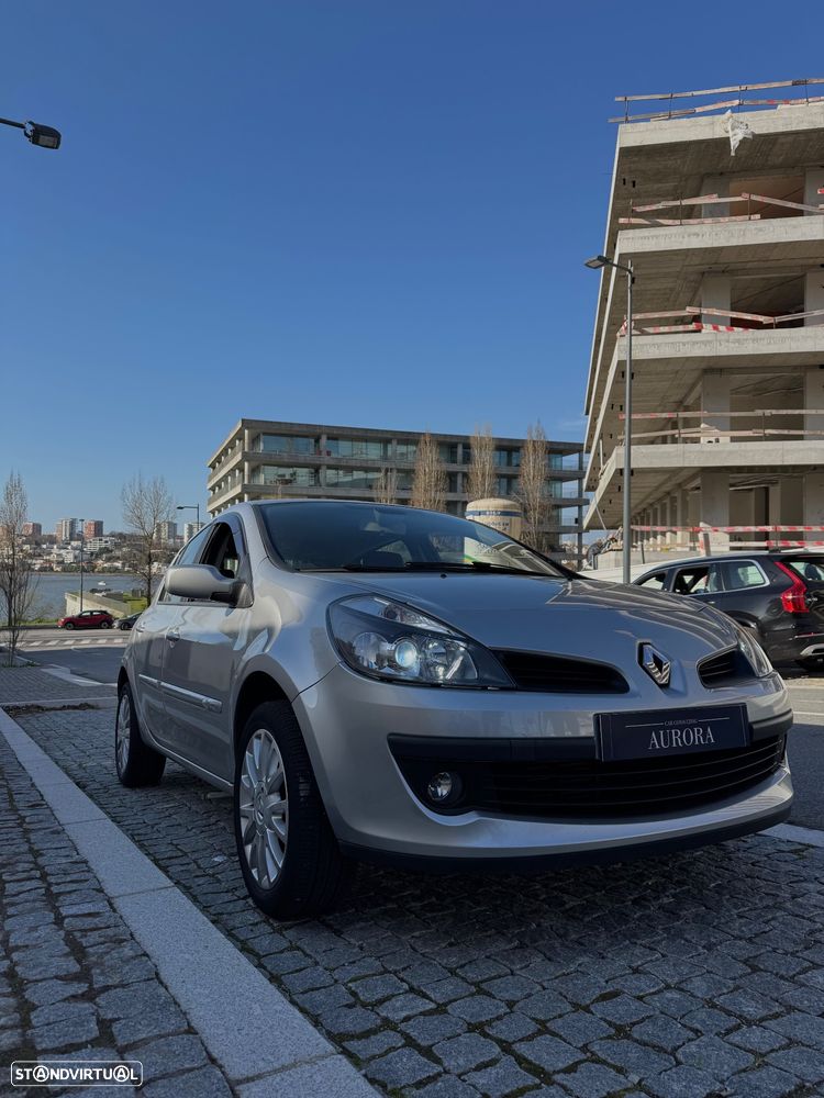 Renault Clio 1.5 dCi Dynamique S - 4