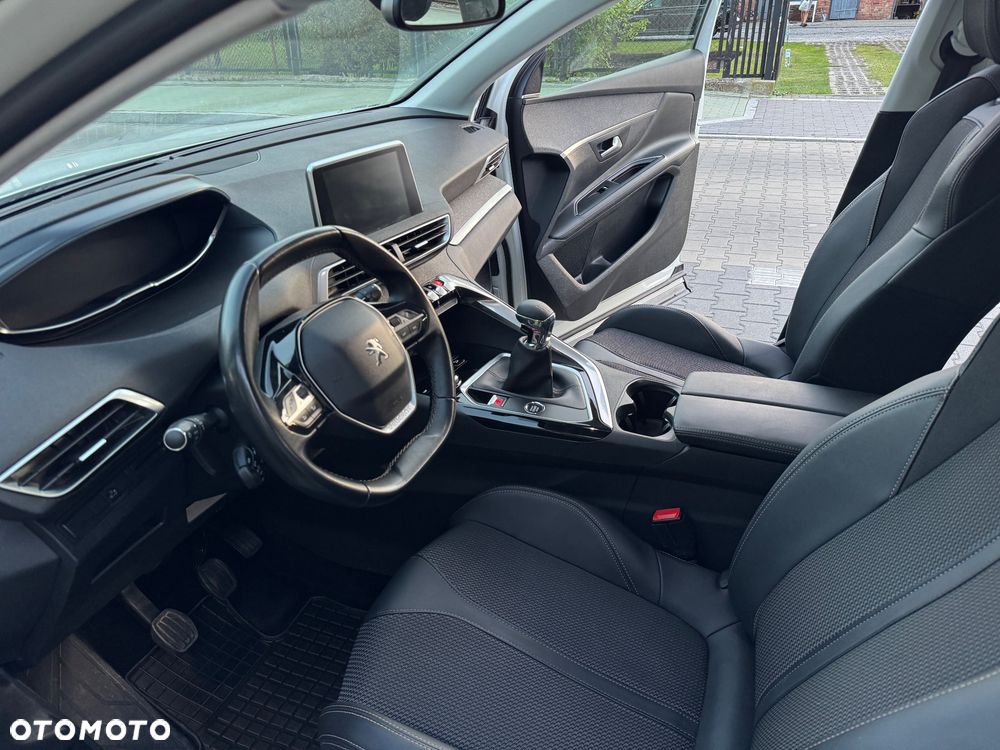 Peugeot 3008 BlueHDi 130 Stop & Start Allure Business-Paket - 6