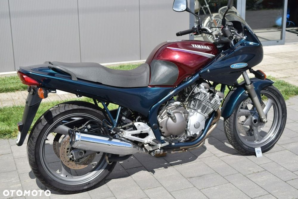 Yamaha XJ - 2