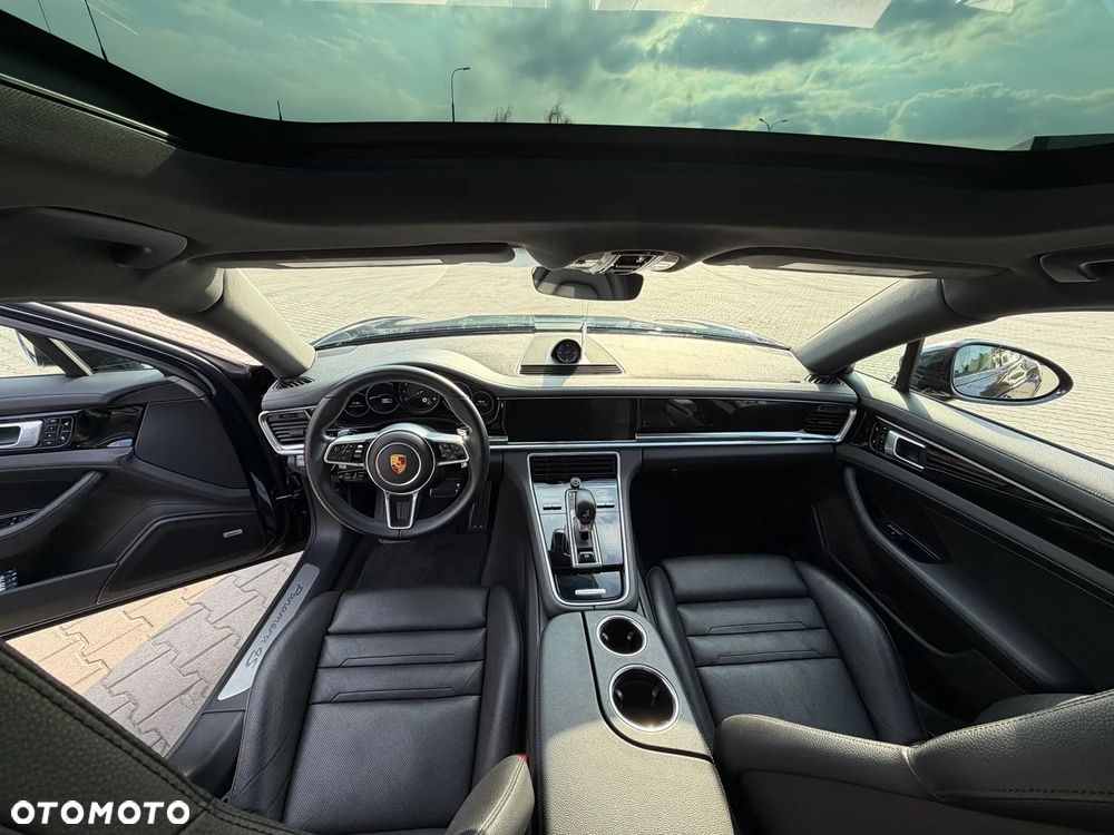 Porsche Panamera - 8