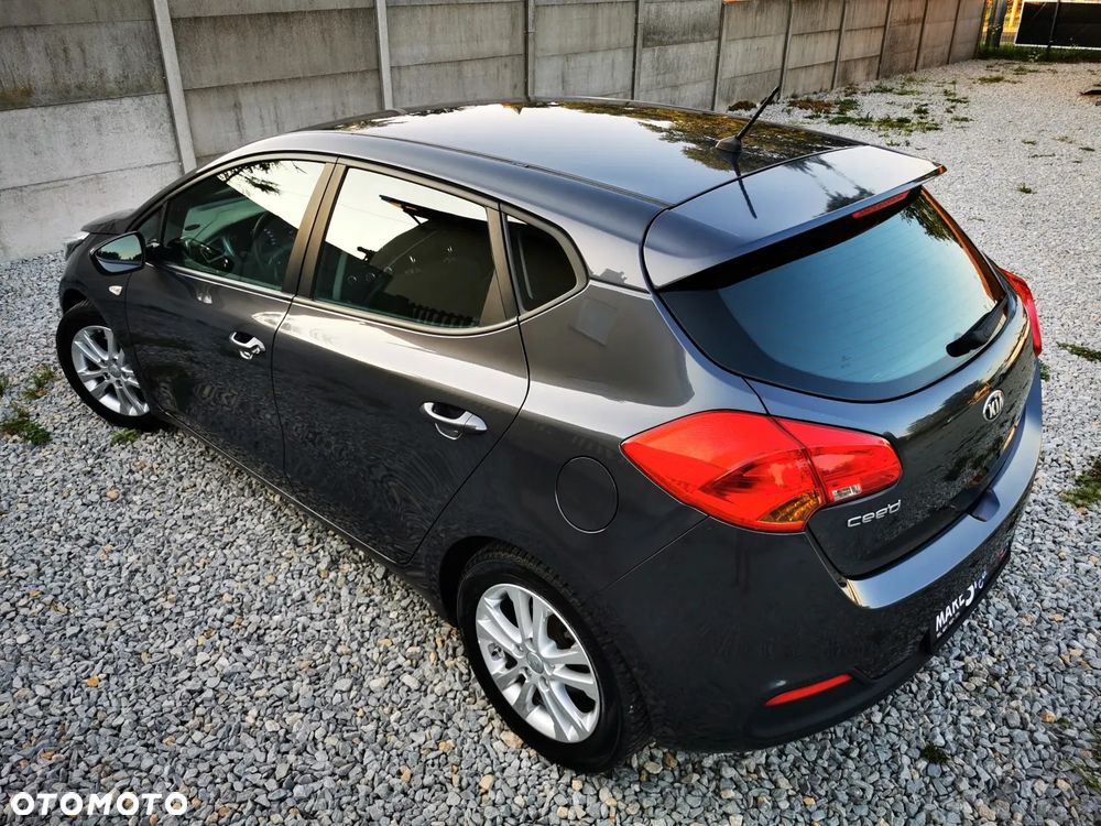 Kia Ceed - 26