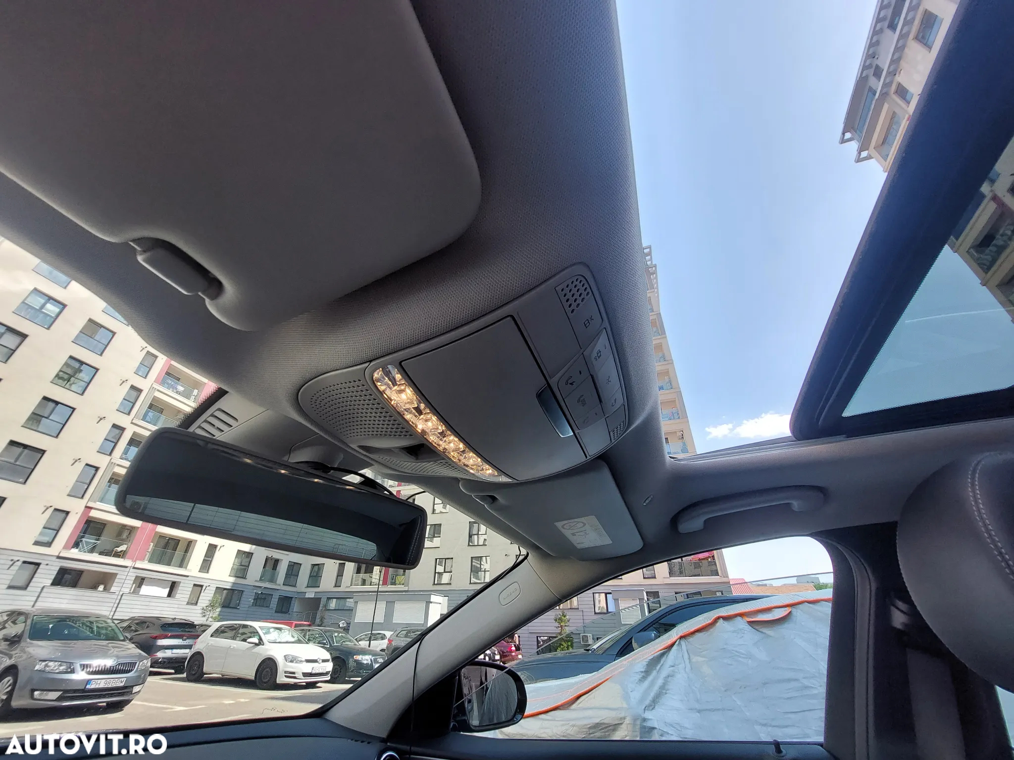 Mercedes-Benz E 200 4Matic T 9G-TRONIC - 22