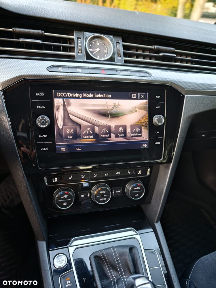 Volkswagen Arteon 2.0 TDI SCR R-Line DSG - 18