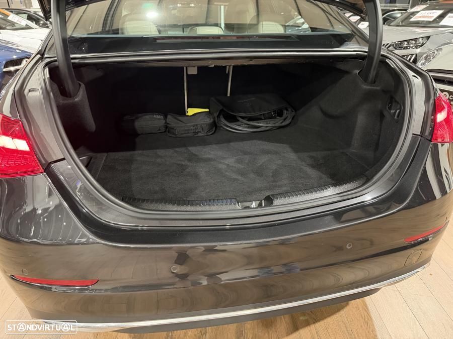 Mercedes-Benz C 300 e Avantgarde - 35