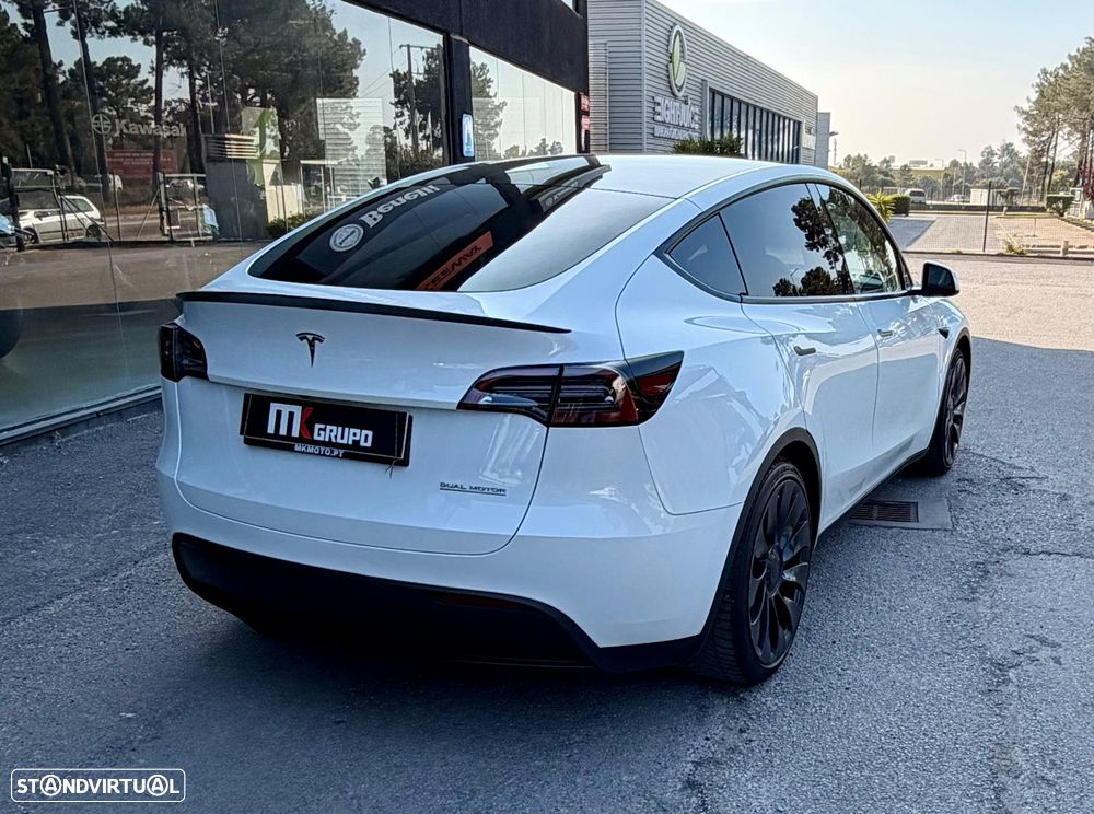 Tesla Model Y Performance Dual Motor AWD - 6