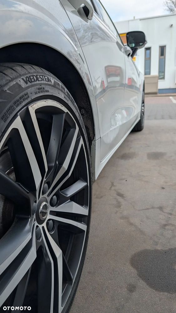 Volvo V60 D4 R-Design - 6