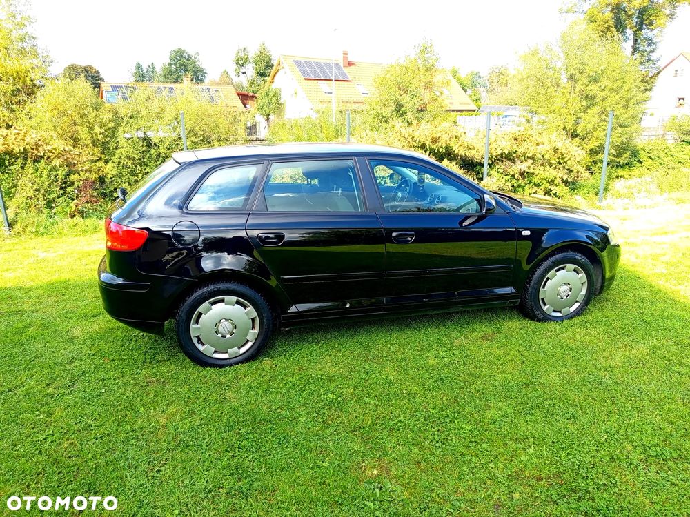 Audi A3 Sportback 1.6 Ambiente - 7