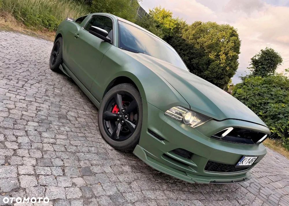 Ford Mustang - 2