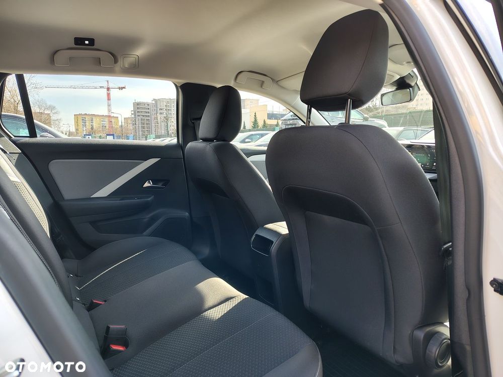 Opel Astra 1.2 T Edition S&S - 8