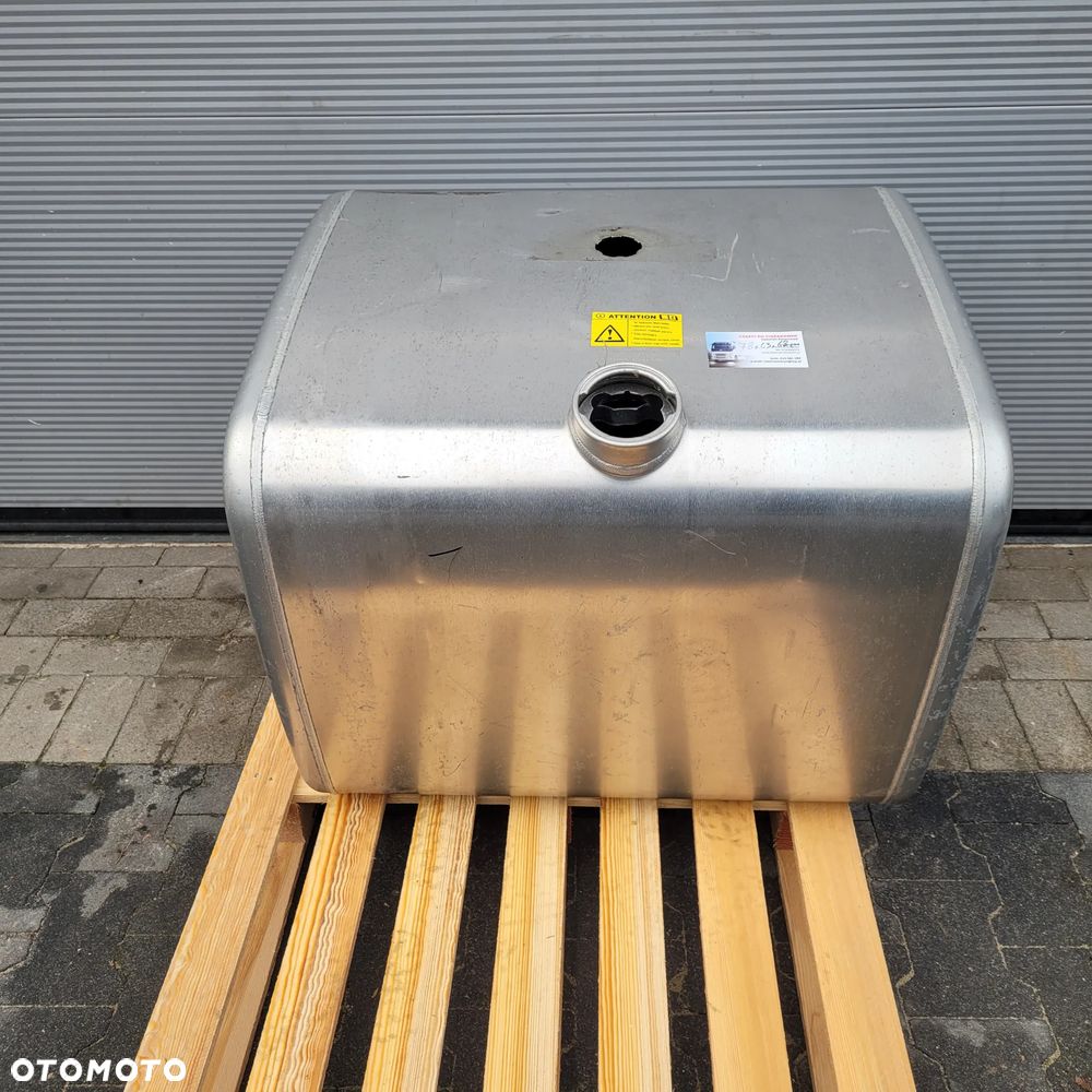 ZBIORNIK PALIWA 300L 80X63X68 CM DAF MAN IVECO SCANIA - 1