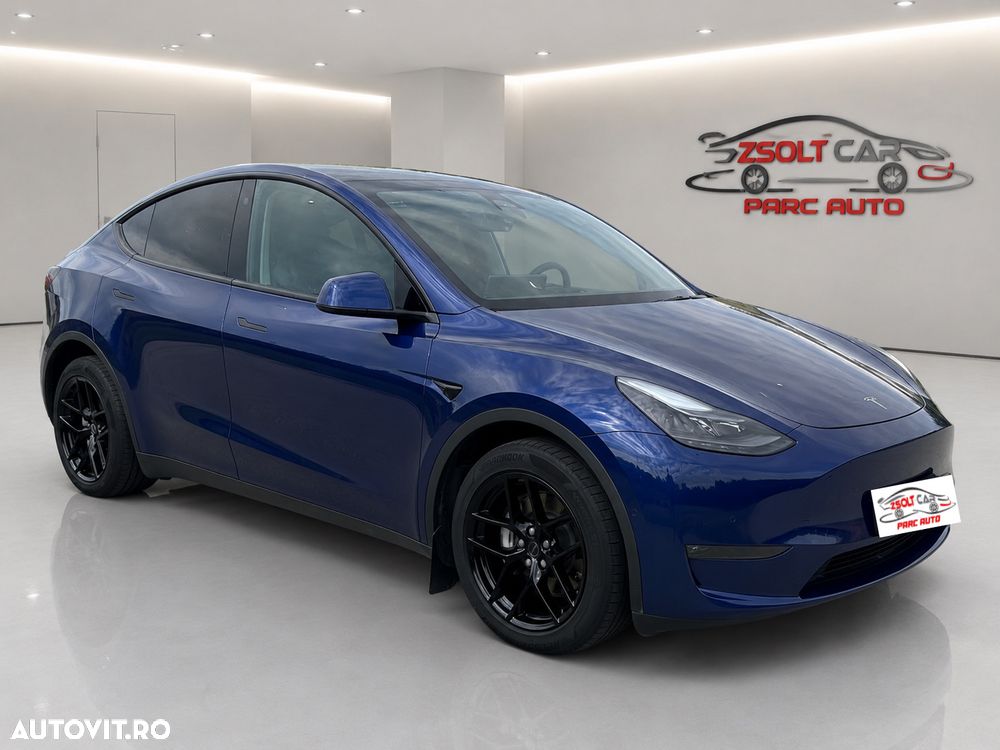 Tesla Model Y - 2