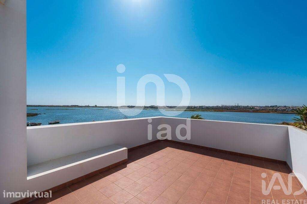 Casa / Villa T2 em Faro (Sé e São Pedro) de 92,00 m2 - Grande imagem: 2/21