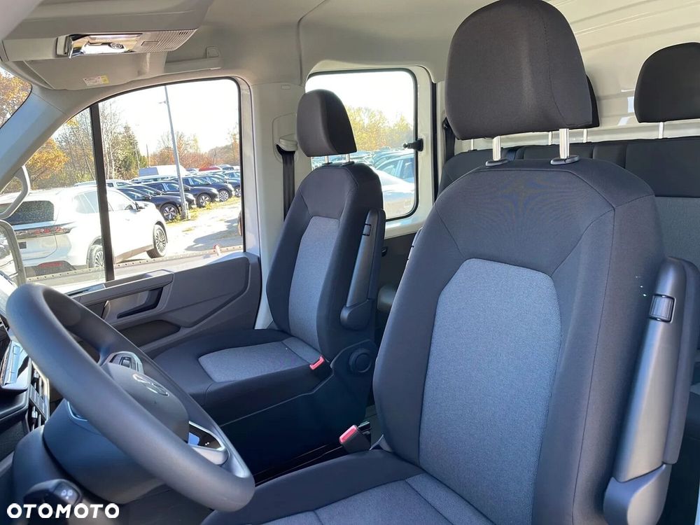 Volkswagen Crafter 35 Podw. kbina/Skrzynia 2.0 TDI 163 KM manualna r. o. 3640 mm - 11