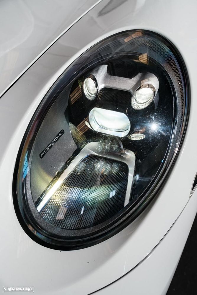 Porsche 911 Série F Carrera 4S - 12