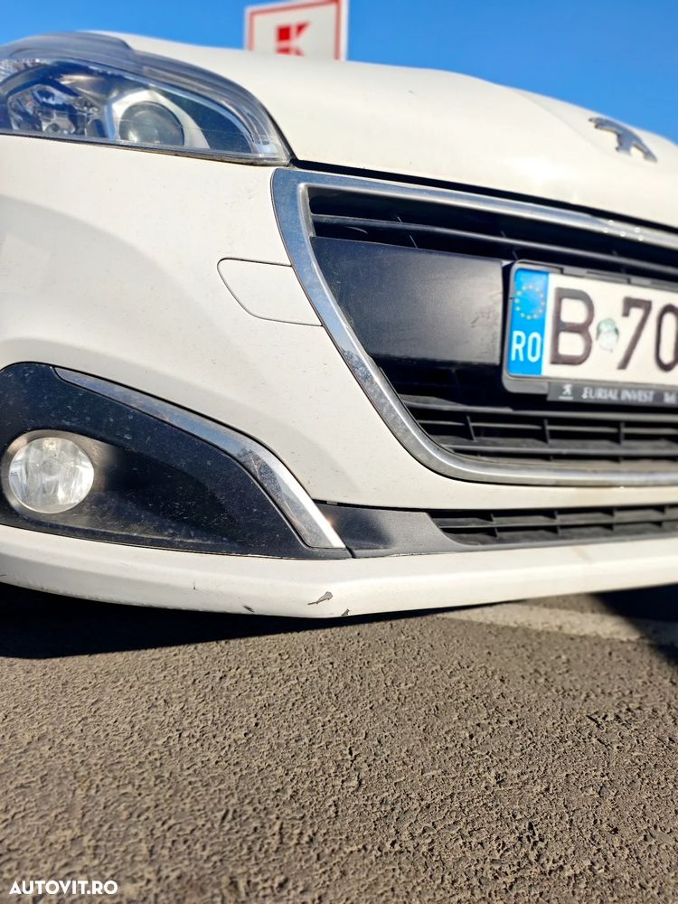 Peugeot 208 1.2 L PureTech Active - 11