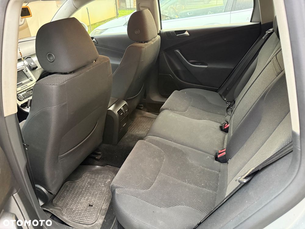 Volkswagen Passat 2010 photo 5