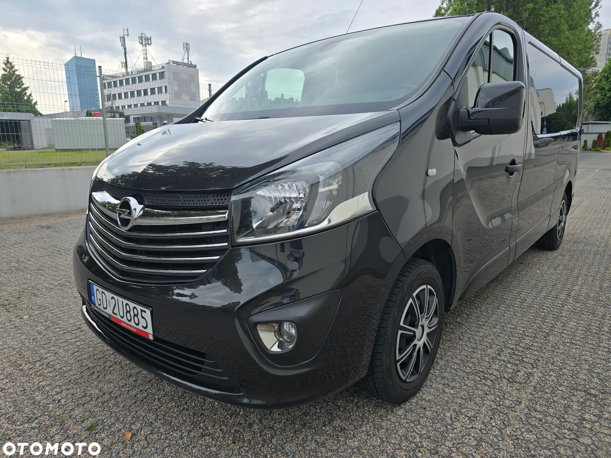 Opel Vivaro L2H1 2,9t Elegance - 1