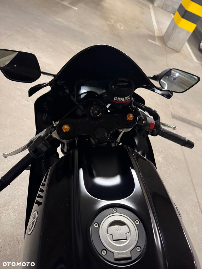 Yamaha R7 - 3