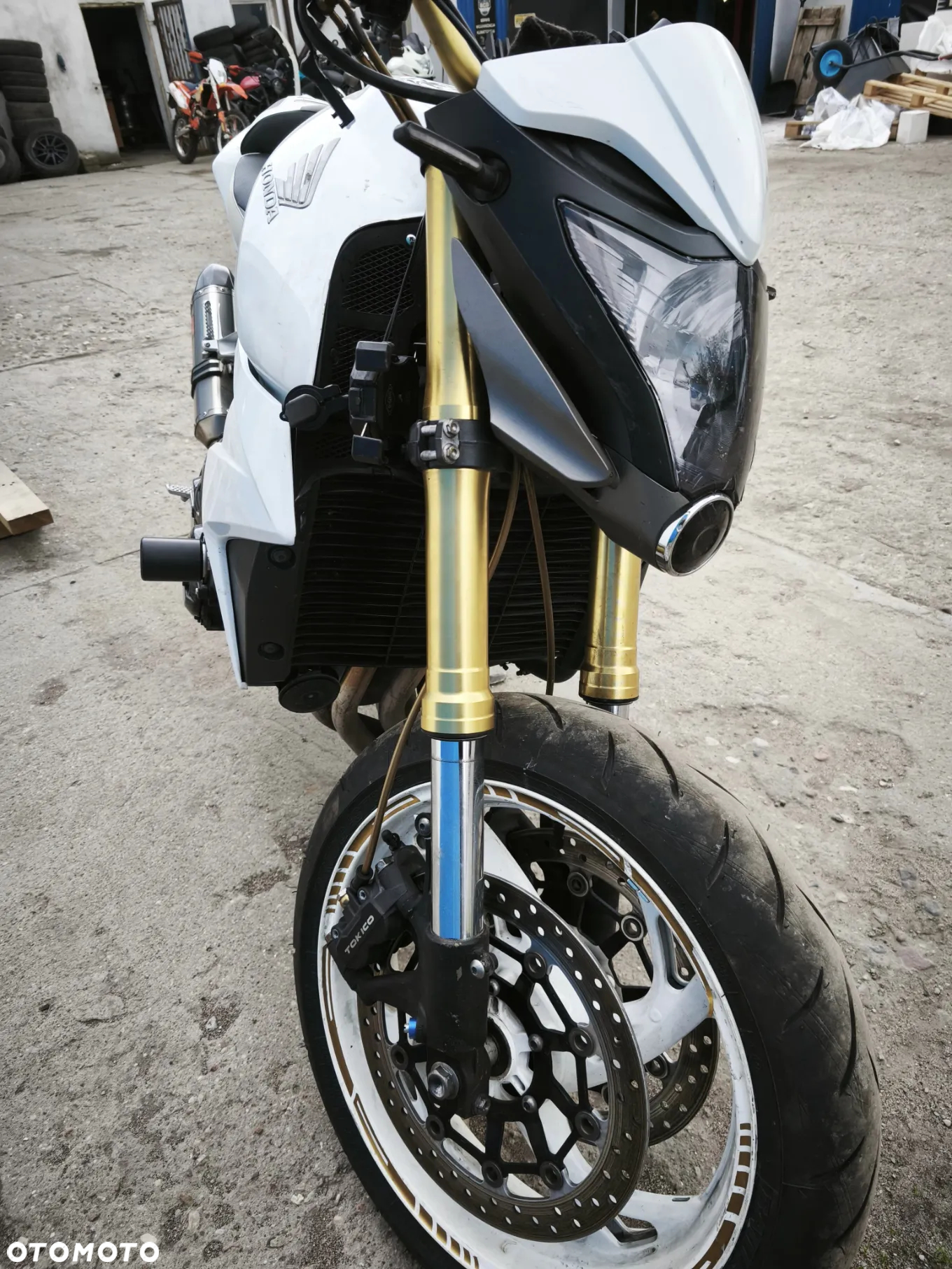 Honda CB - 23