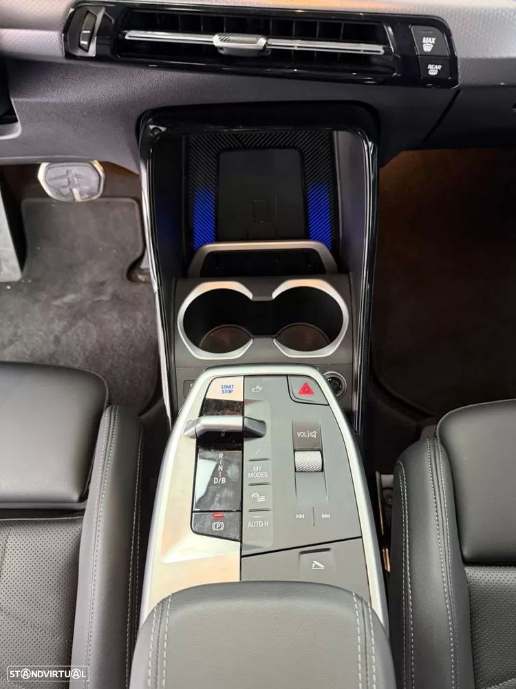 BMW iX2 eDrive20 Pack Desportivo M - 19
