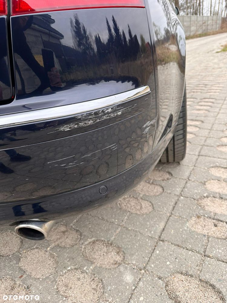 Audi A8 4.2 Quattro - 8