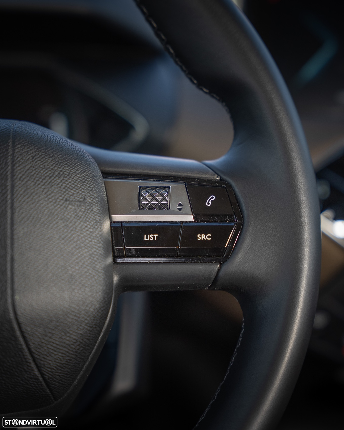 DS DS3 Crossback E-TENSE PERFORMANCE LINE - 32