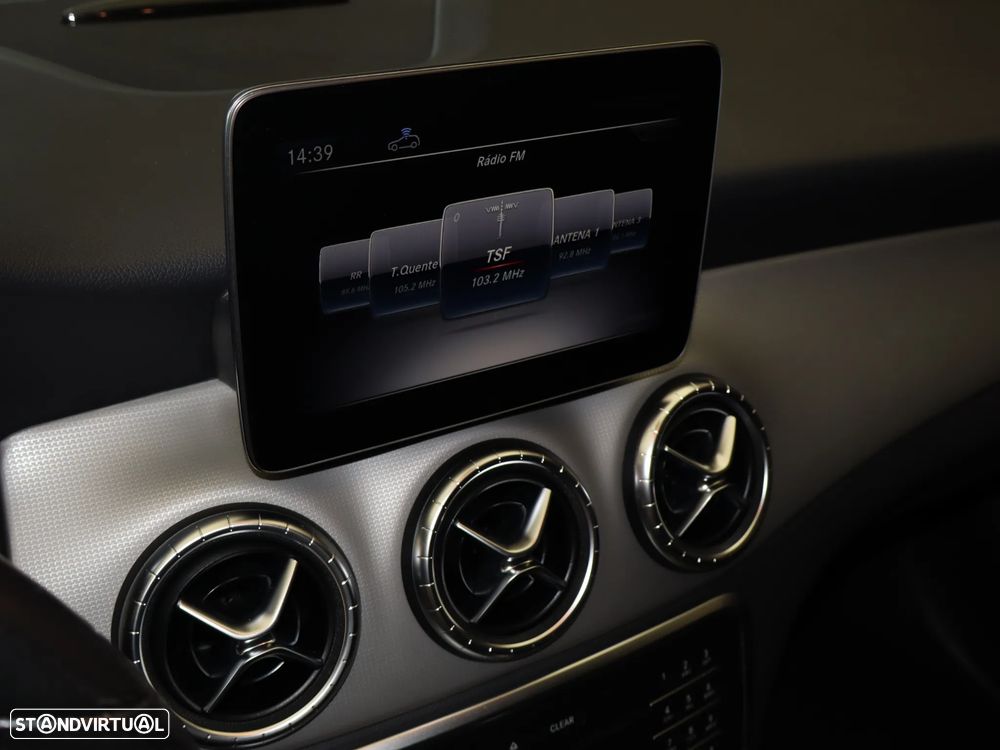Mercedes-Benz CLA 200 d Shooting Brake Urban Aut. - 20