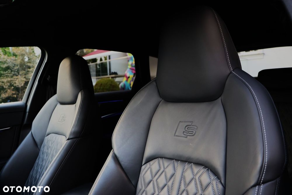 Audi S6 Avant - 24