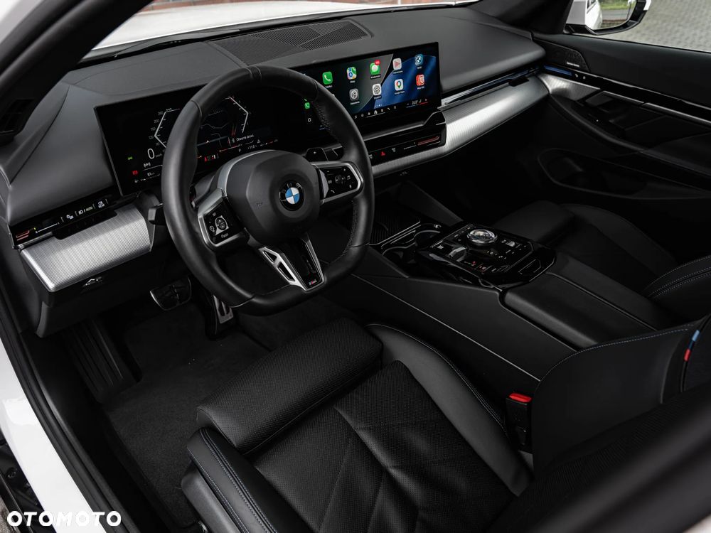 BMW Seria 5 520d xDrive - 22