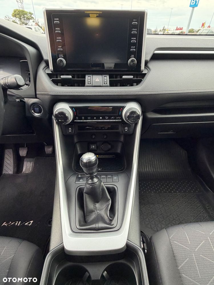 Toyota RAV4 2.0 Comfort 4x2 - 18