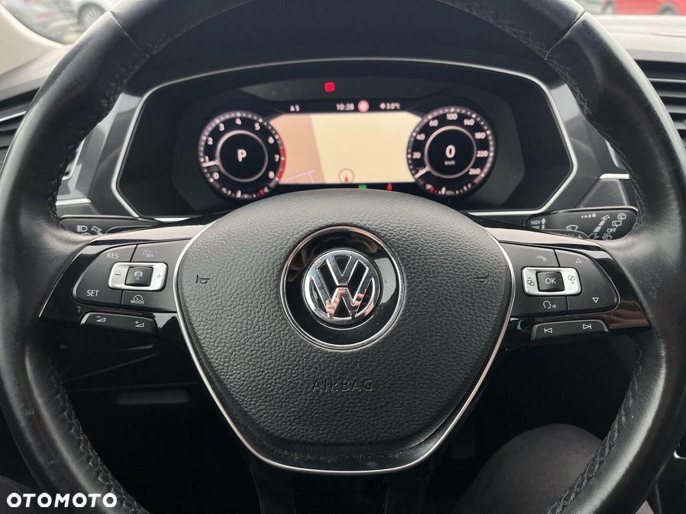 Volkswagen Tiguan - 18