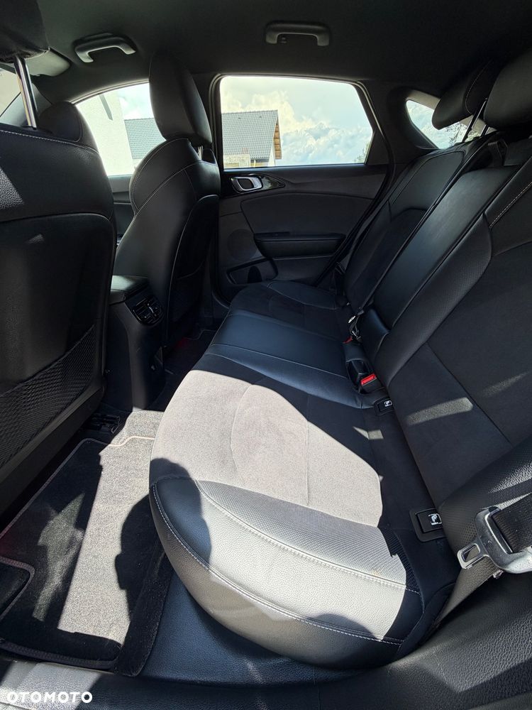 Kia ProCeed 1.5 T-GDI GT Line - 13