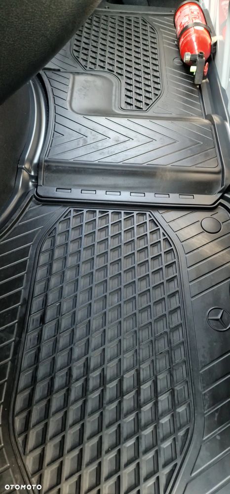 Mercedes-Benz Sprinter - 38